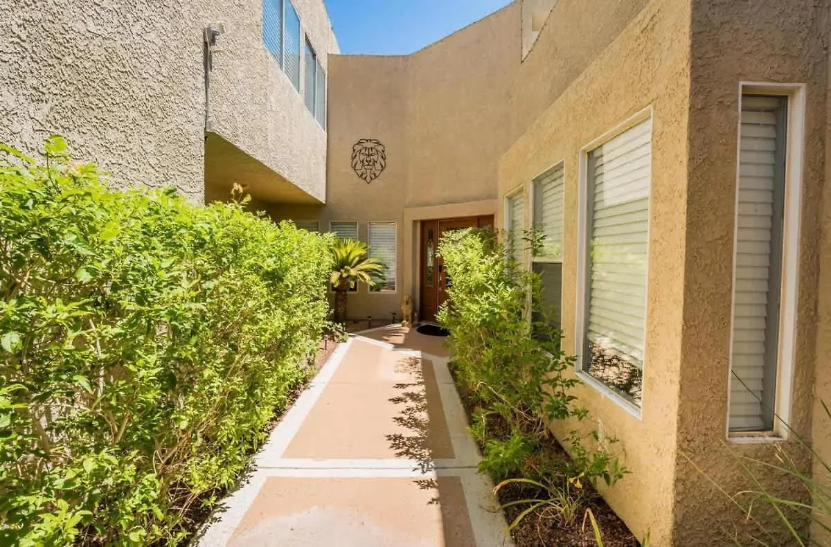 Luxury Meets Vegas Gorgeous Home By The Strip Las Vegas
