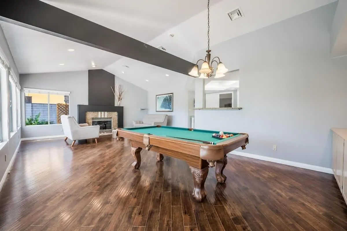 Luxury Meets Vegas Gorgeous Home By The Strip Las Vegas