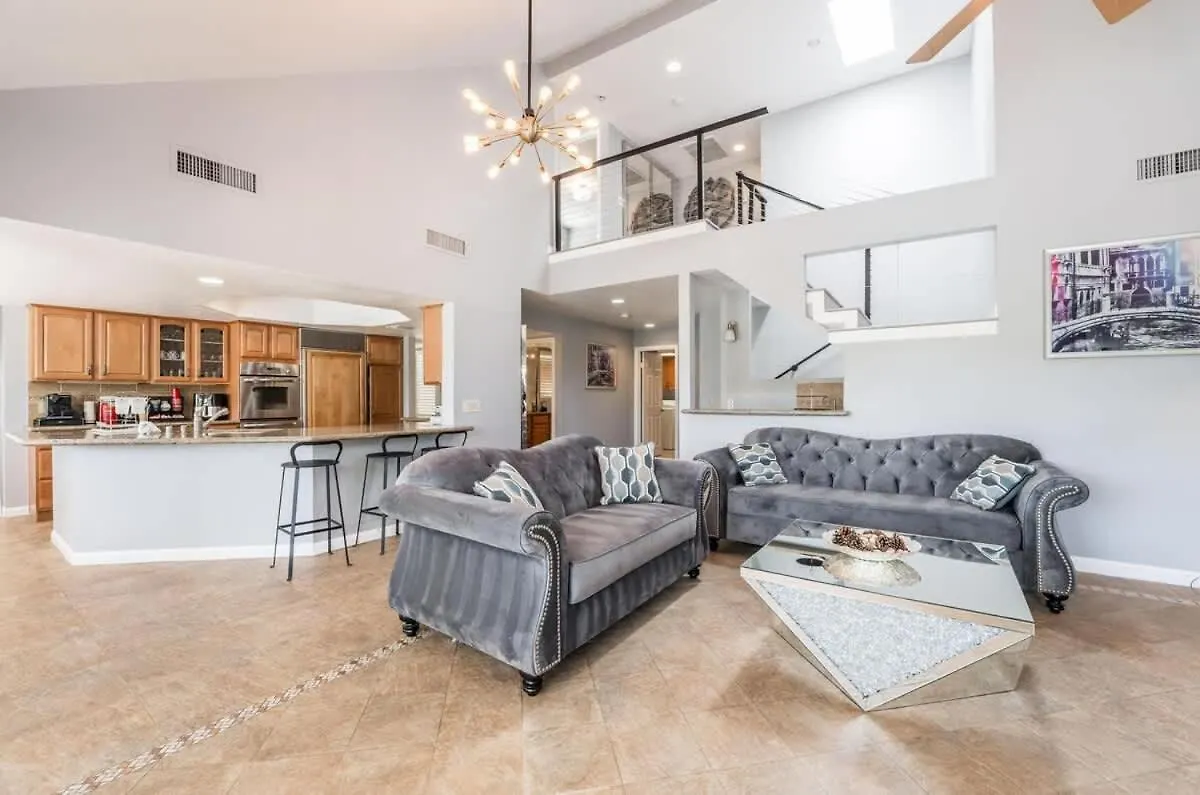 Luxury Meets Vegas Gorgeous Home By The Strip Las Vegas Holiday home