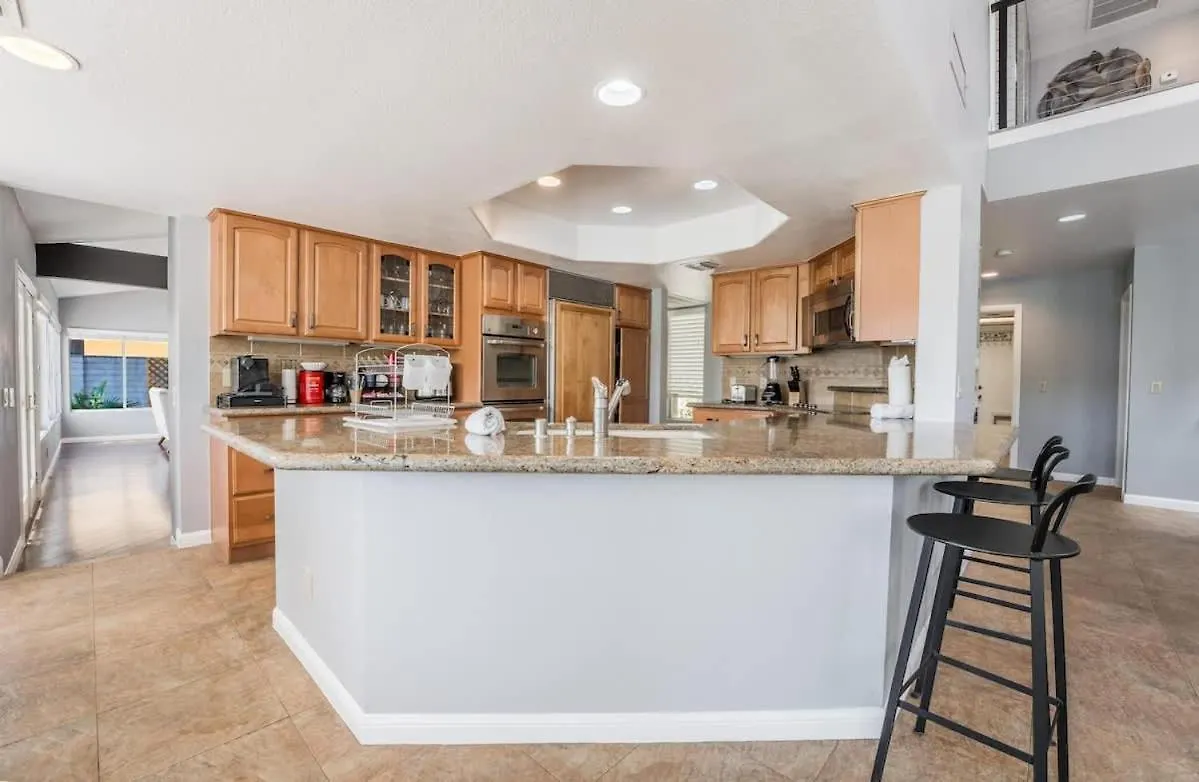 Luxury Meets Vegas Gorgeous Home By The Strip Las Vegas 0*,