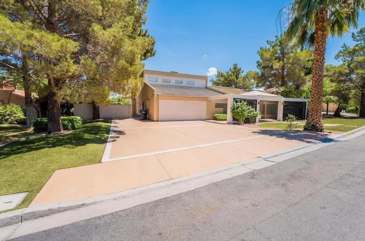 Luxury Meets Vegas Gorgeous Home By The Strip Las Vegas