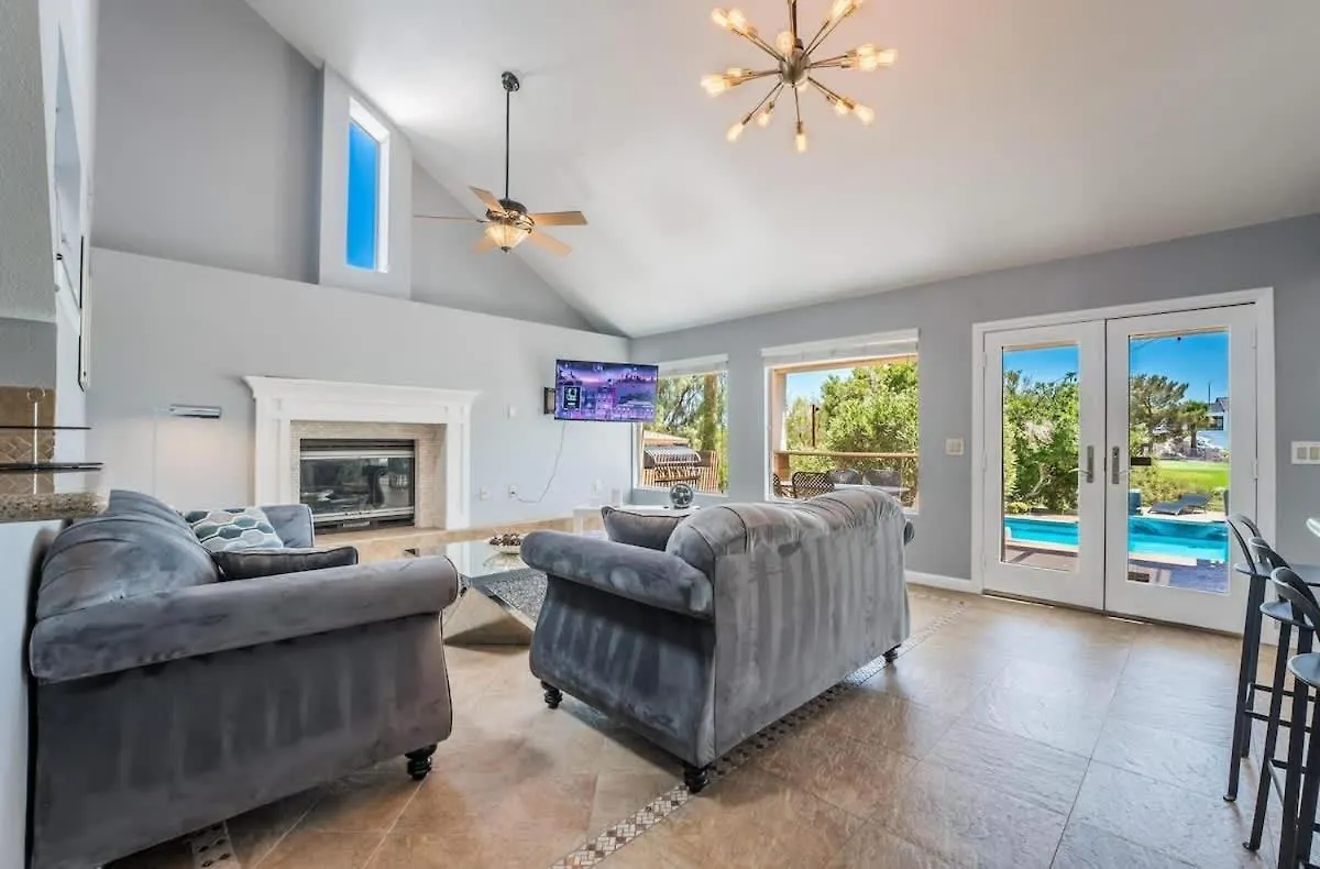Luxury Meets Vegas Gorgeous Home By The Strip Las Vegas